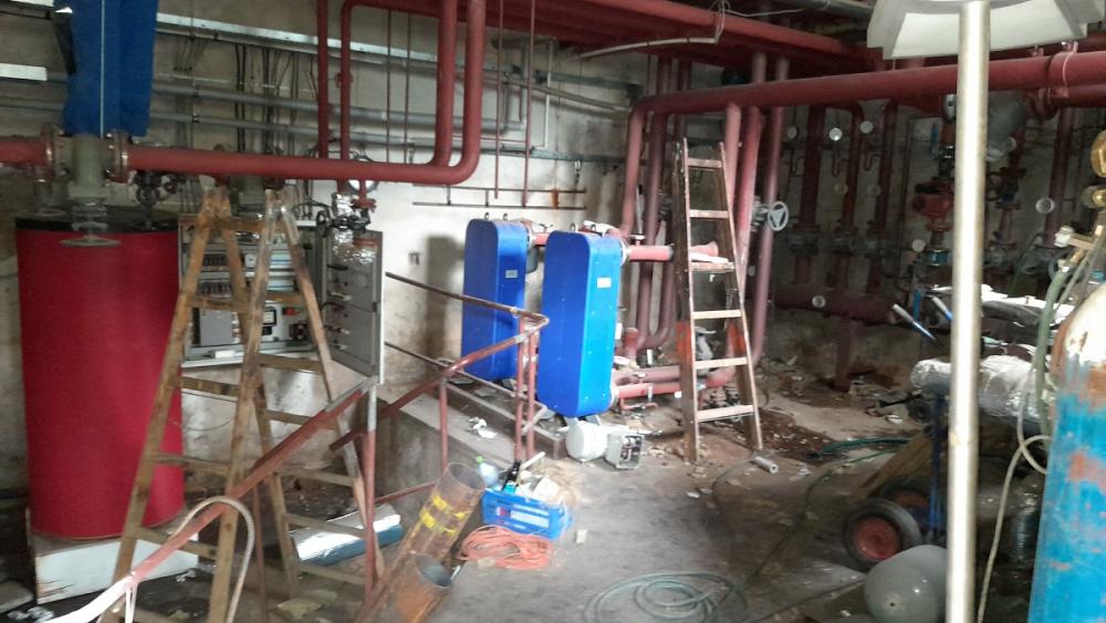 PŮVODNÍ VÝMĚNÍKOVÁ STANICE PŘED ZAHÁJENÍM MODERNIZACE 03/2021